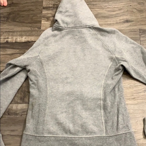 Lulu lemon jacket - Picture 4 of 6